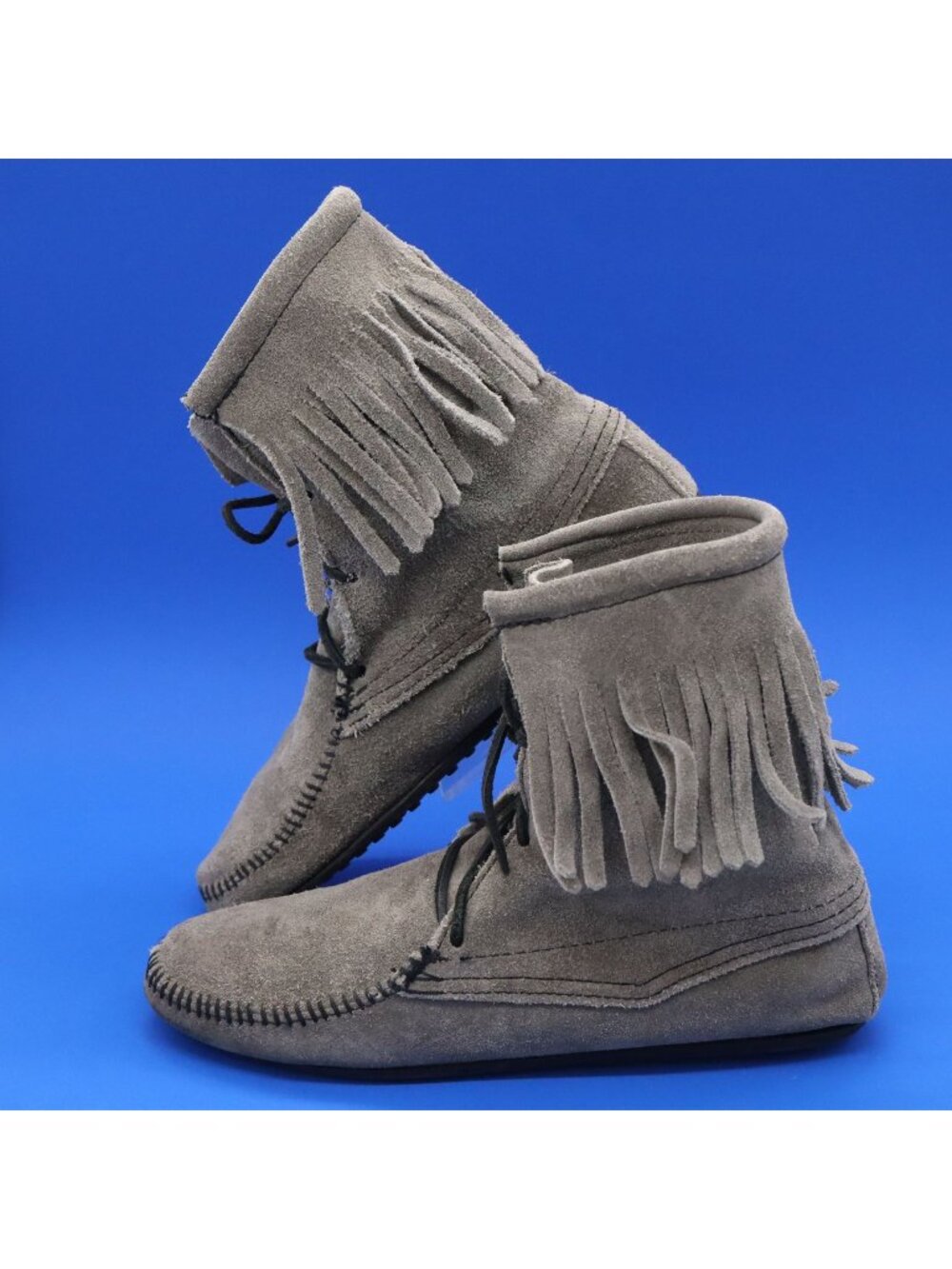 Minnetonka Gray Suede Ankle Boots Women’s 8 Double Fringe Lace Up Boho Festival